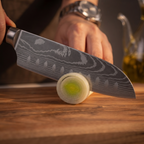 Santokumesser mit Griff aus laminiertem Holz